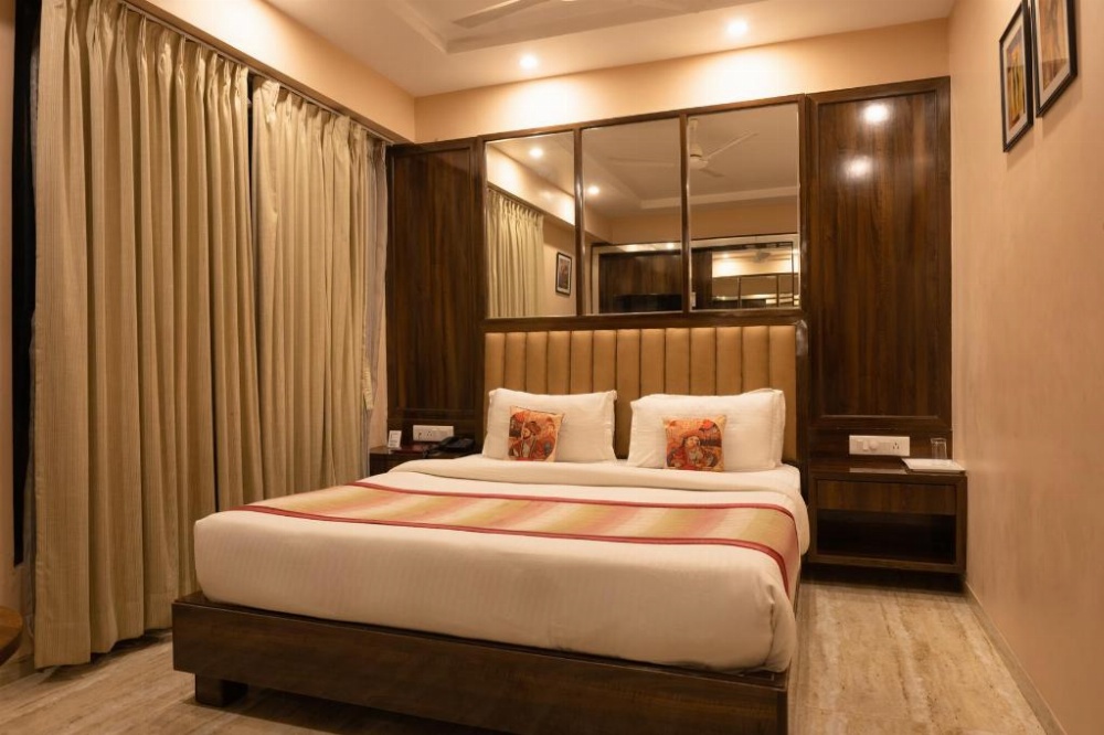 Club Room