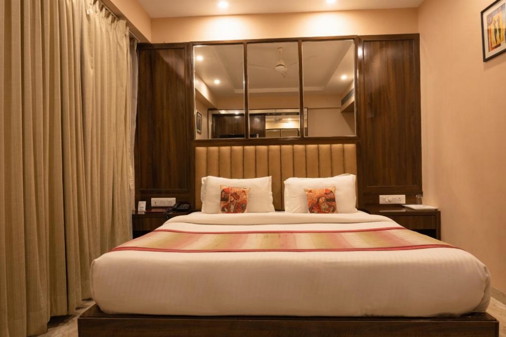 Room image 3