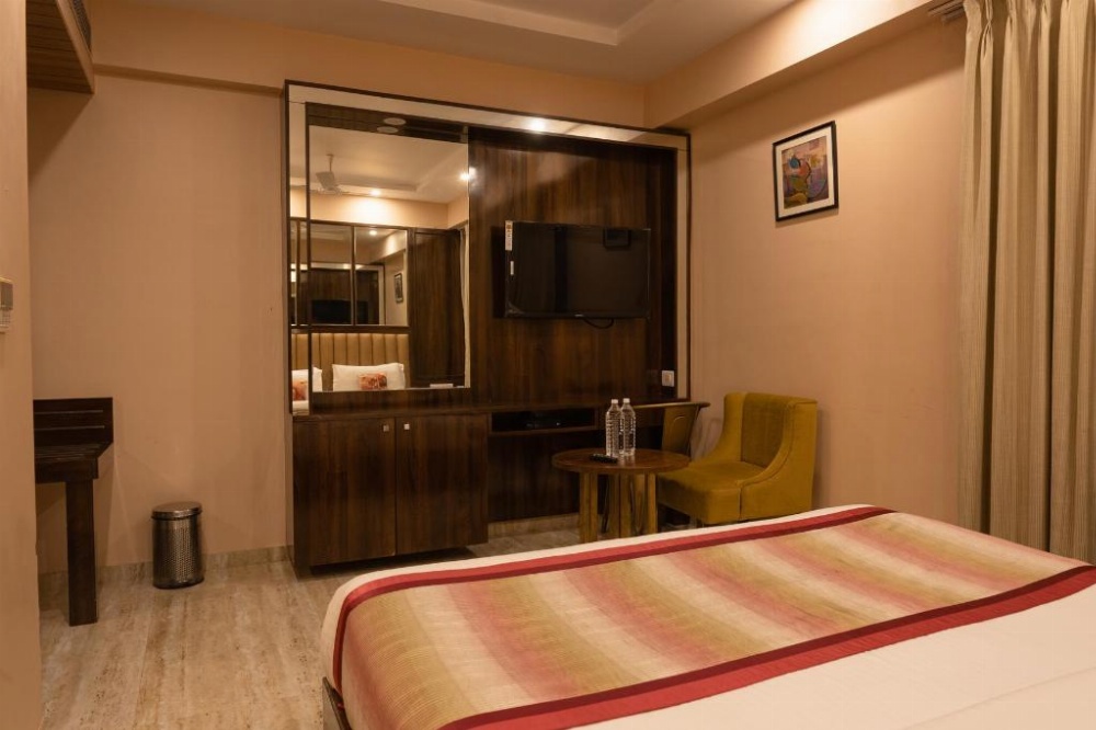 Room image 4