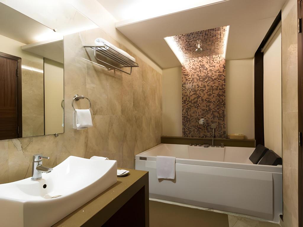 Room image 3